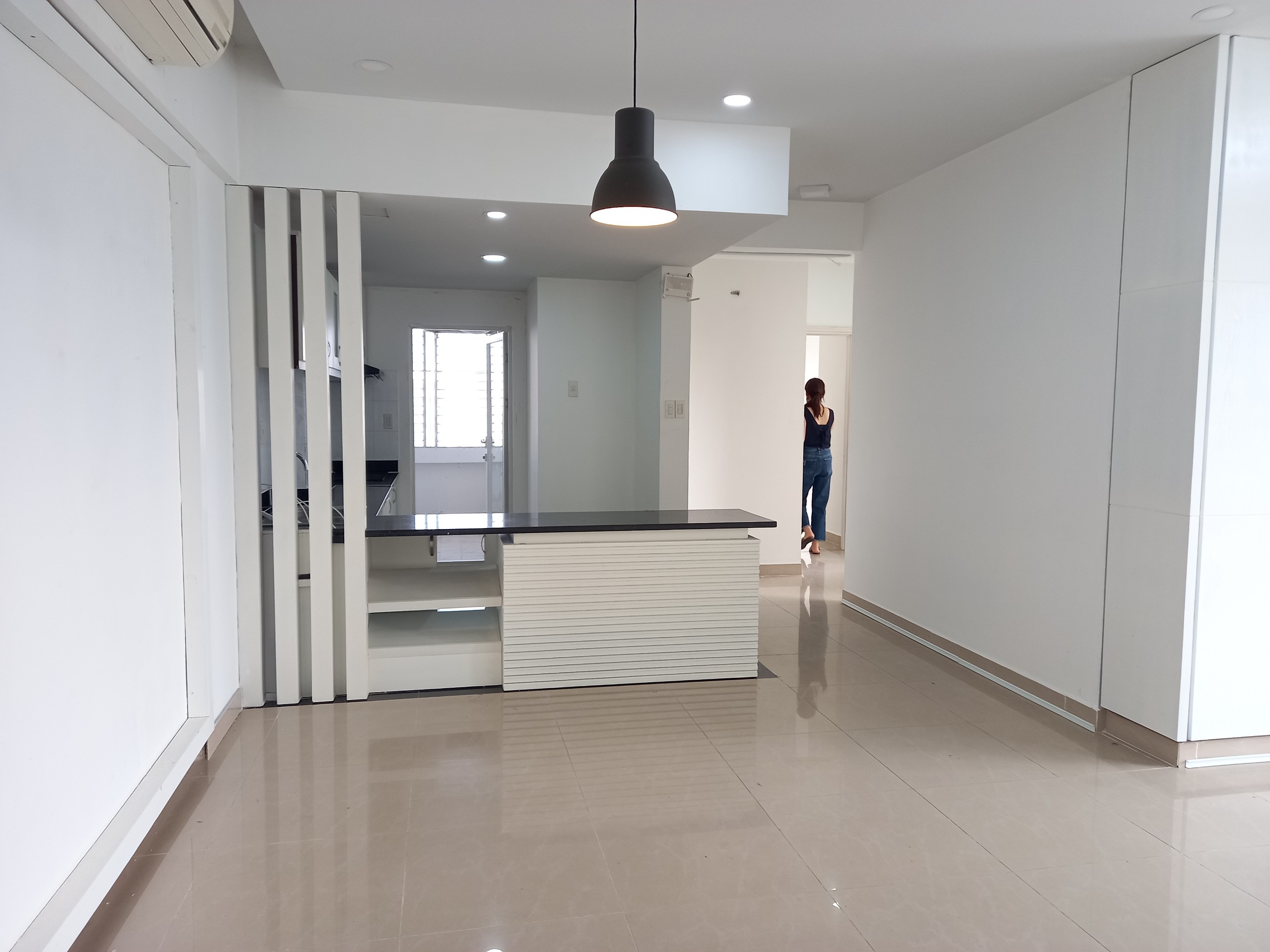 No option apartment for rent near SSIS school
