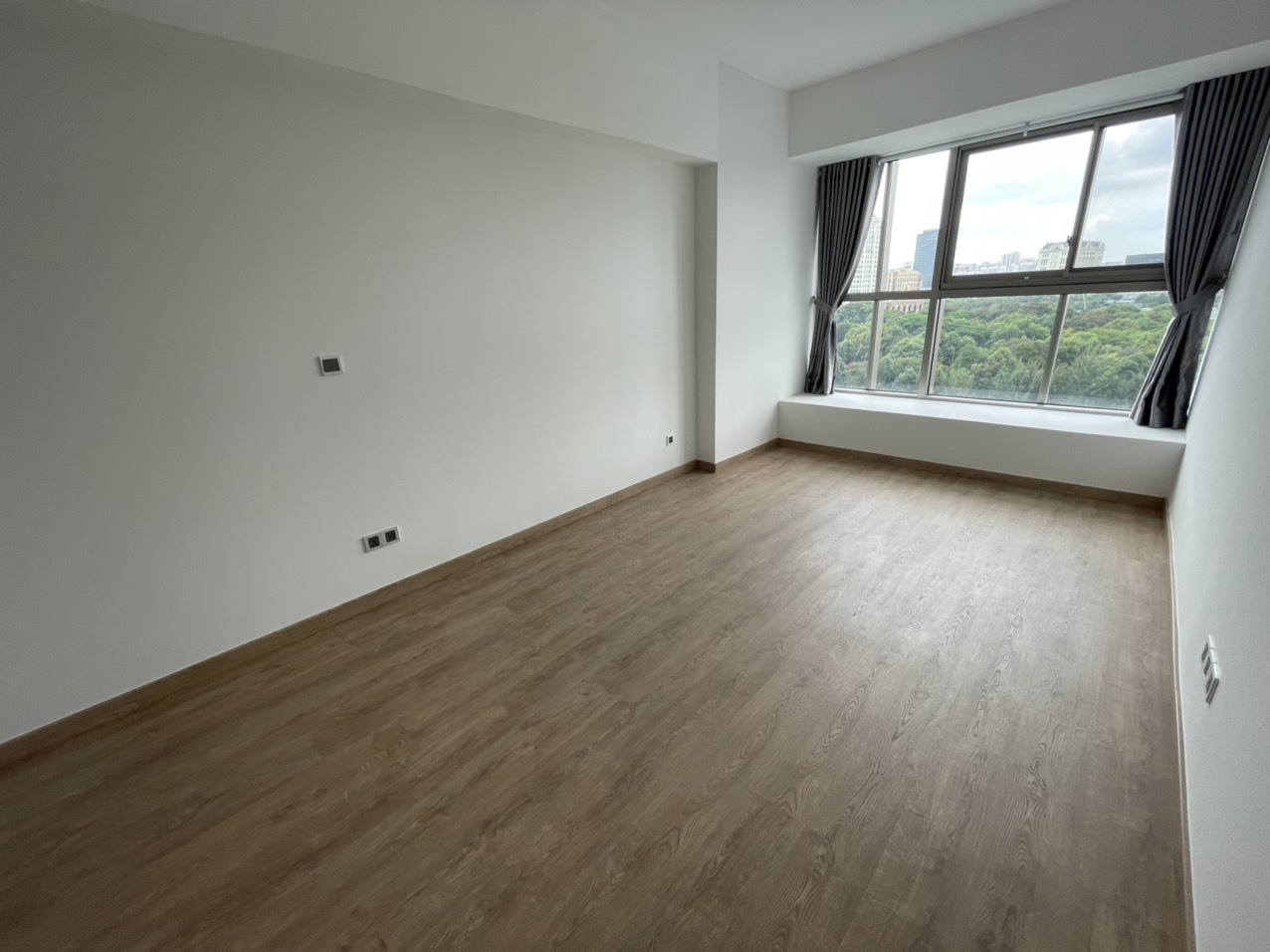 No option 3bedrooms apartment for rent in Midtown, M7