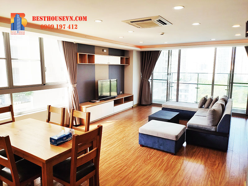Green Valley corner apartment for rent