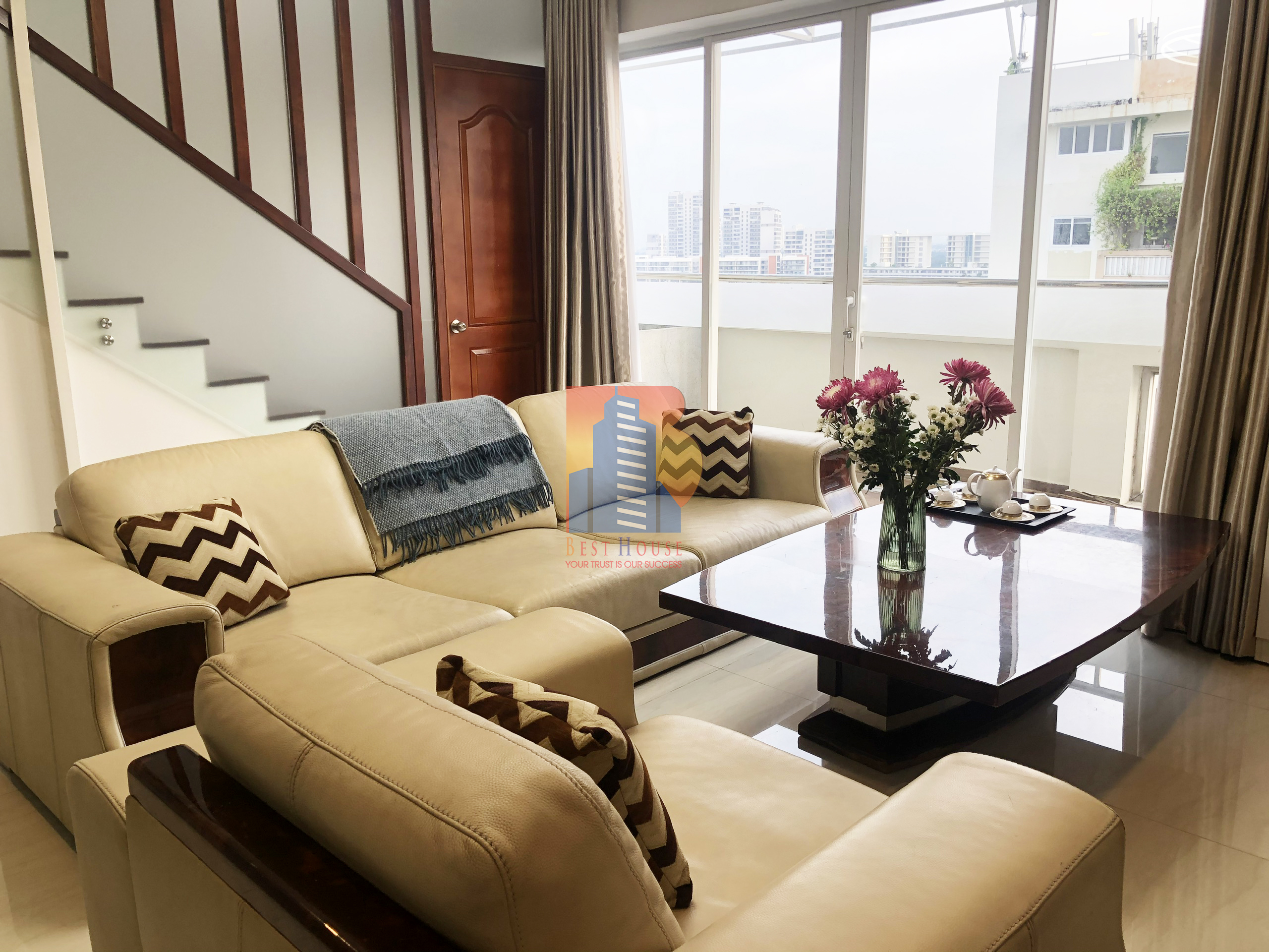 Beautiful penthouse My Khanh for rent