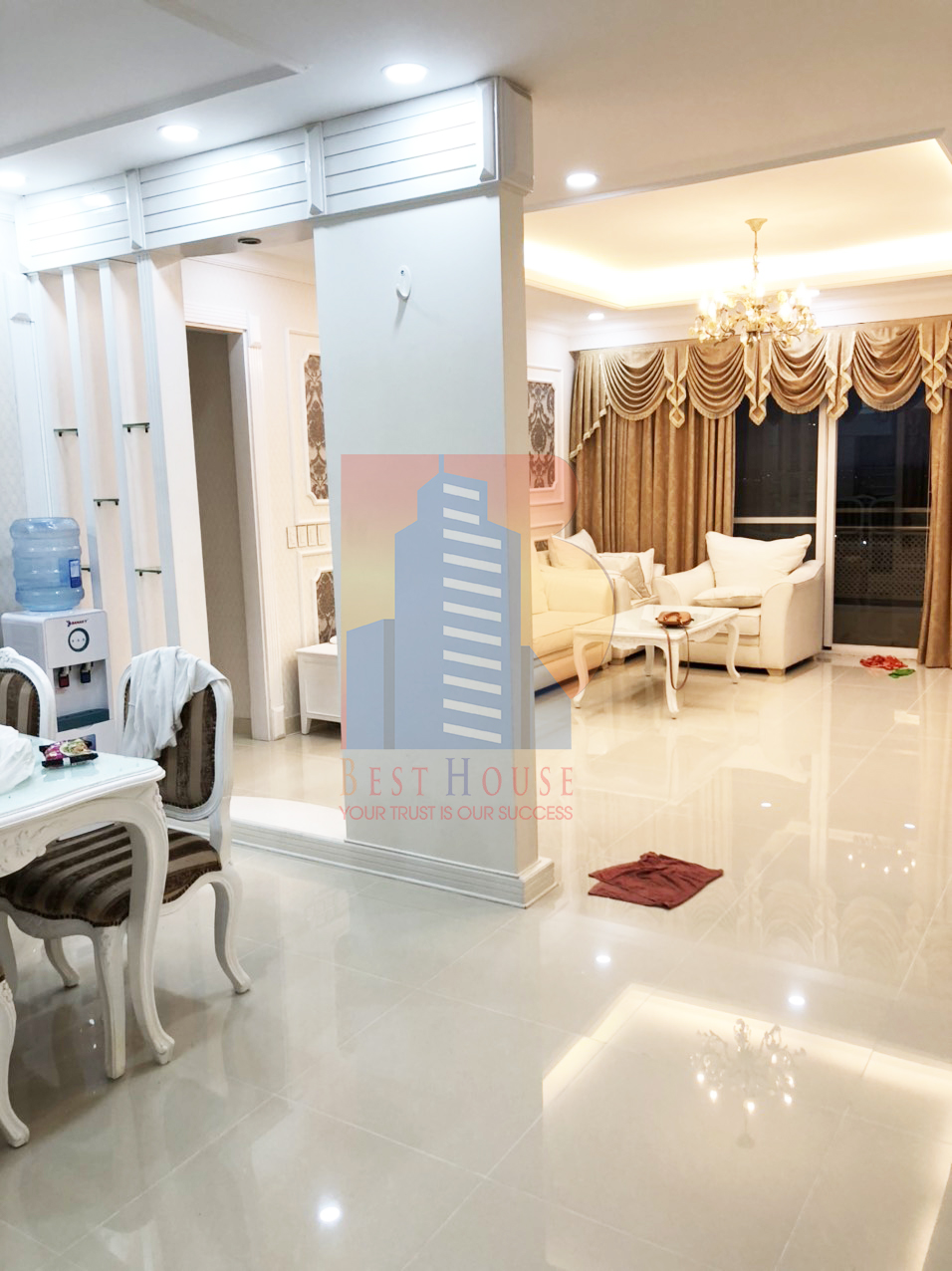 River view apartment in Riverpark 1 for rent